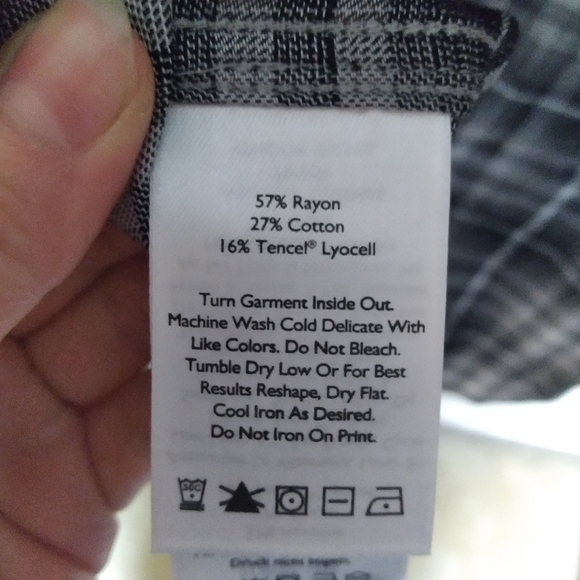 Eddie Bauer Gray White and Black Plaid Long Sleeve Flannel Button Up Shirt Large - Picture 6 of 8